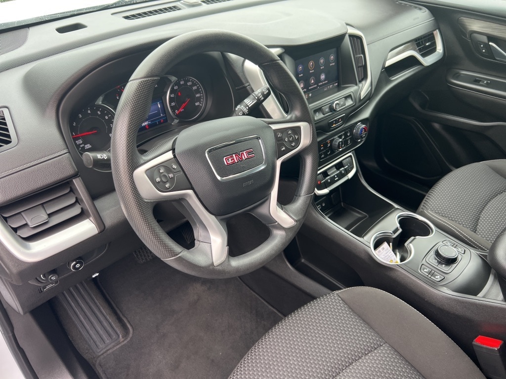Used 2023 GMC Terrain SLE SUV