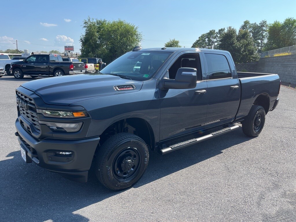 2025 Ram 2500 Tradesman photo 3