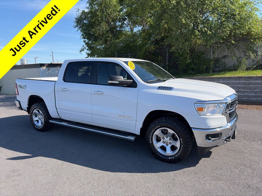 2019 RAM 1500 Big Horn/Lone Star 4x4 Crew Cab 5'7's photo