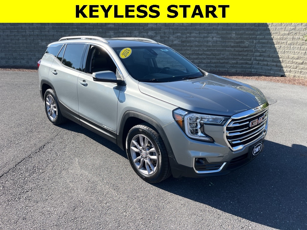 2024 GMC Terrain SLT's photo