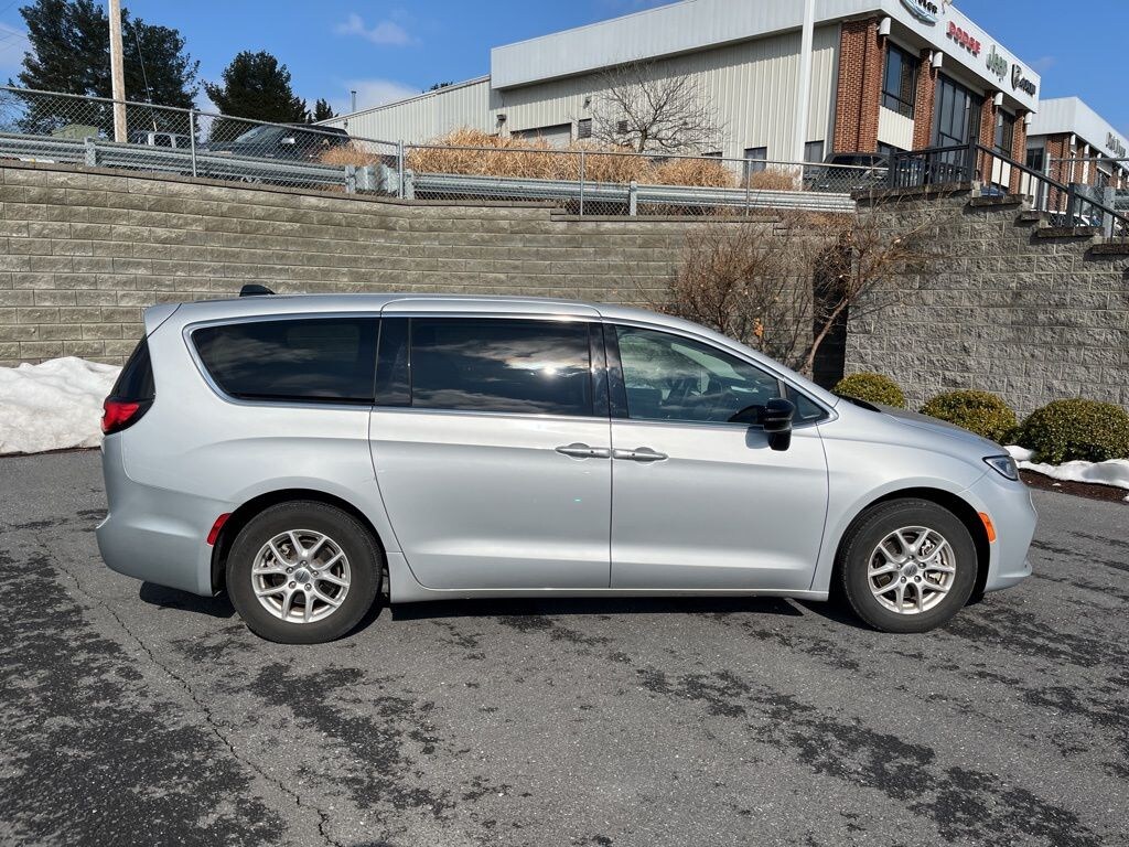 Used 2024 Chrysler Pacifica Touring L Van Passenger Van