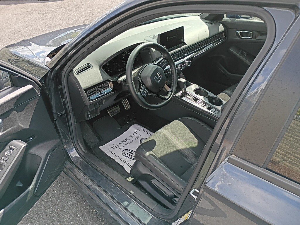 2024 Honda Civic Sport photo 2