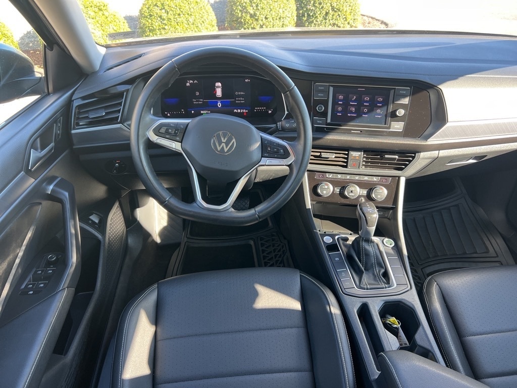 Used 2024 Volkswagen Jetta 1.5T SE Sedan