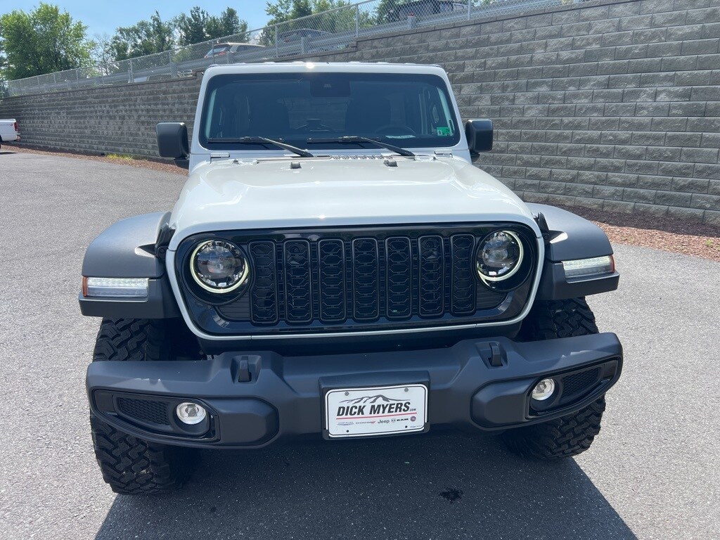 2025 Jeep Wrangler Willys photo 3