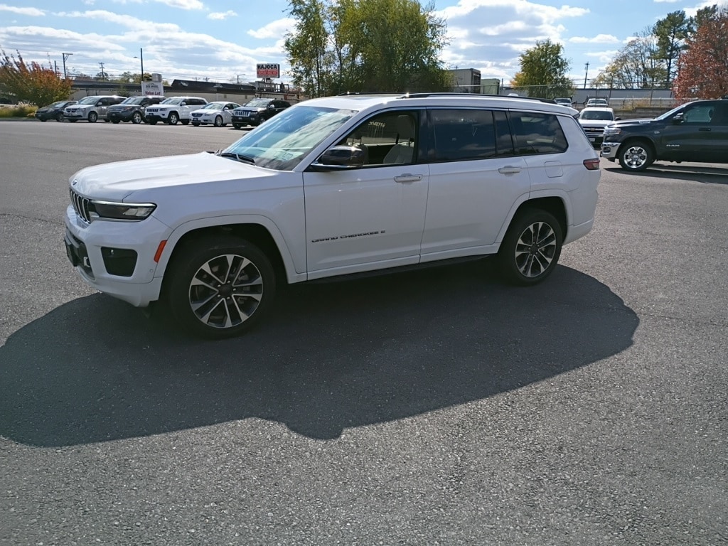 Used 2022 Jeep New Grand Cherokee Overland SUV