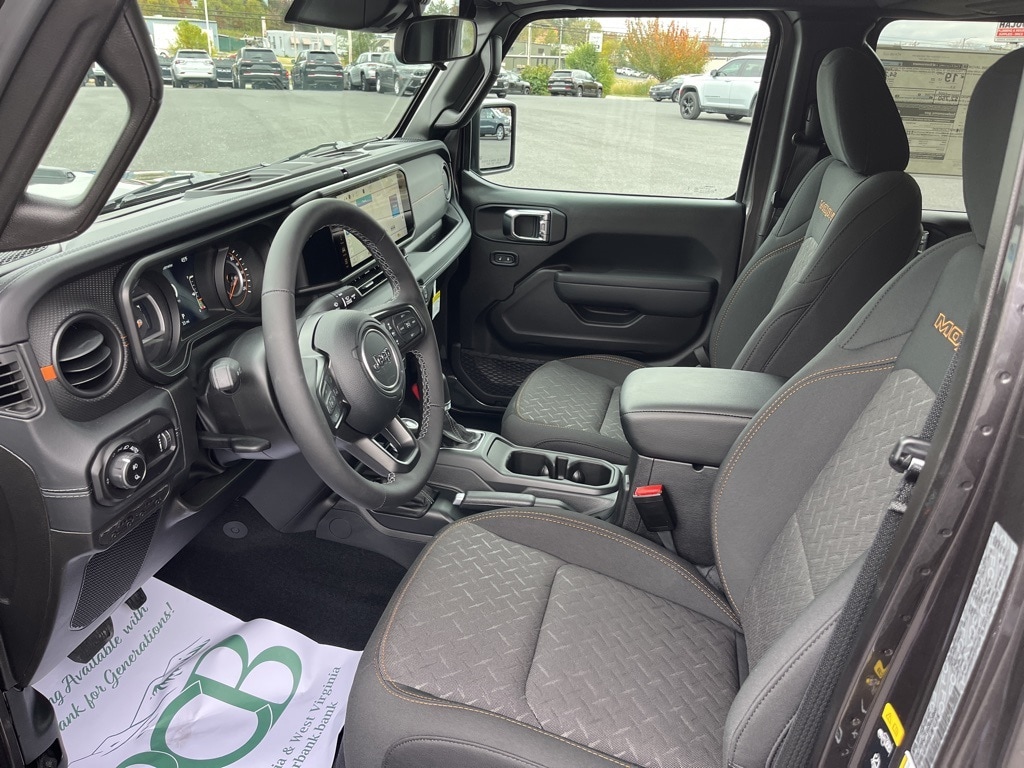 New 2025 Jeep Gladiator MOJAVE 4X4 Pickup