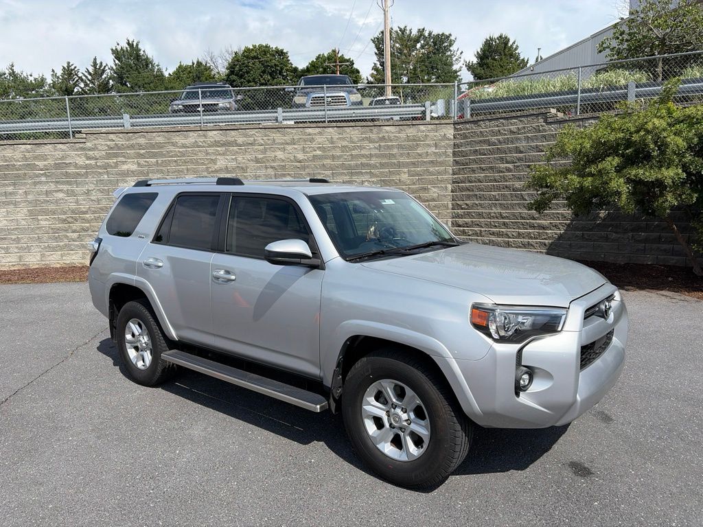 2023 Toyota 4Runner SR5 RWD V6's photo