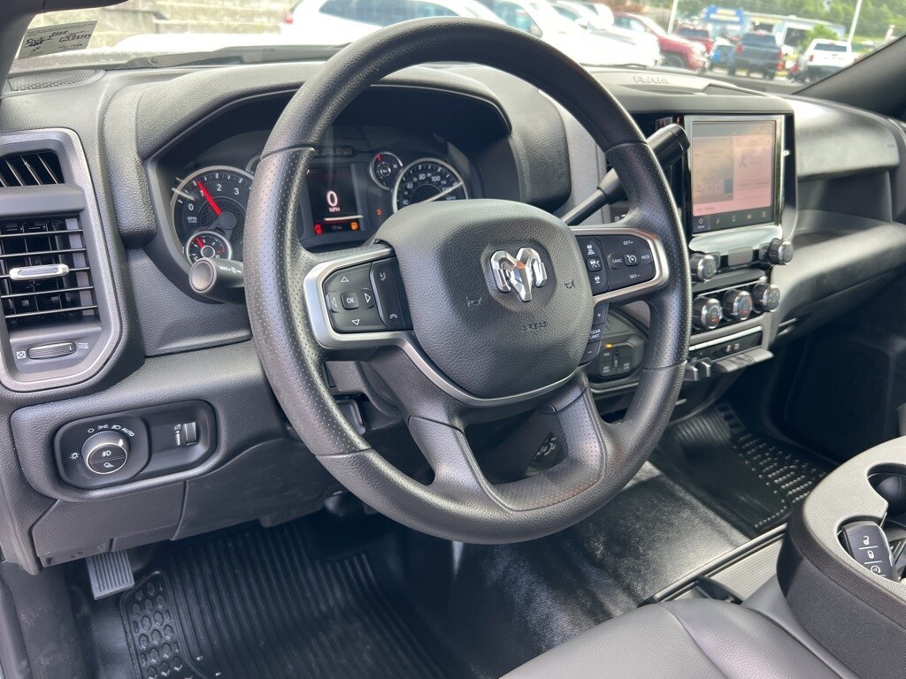 2025 Ram 2500 Tradesman photo 2