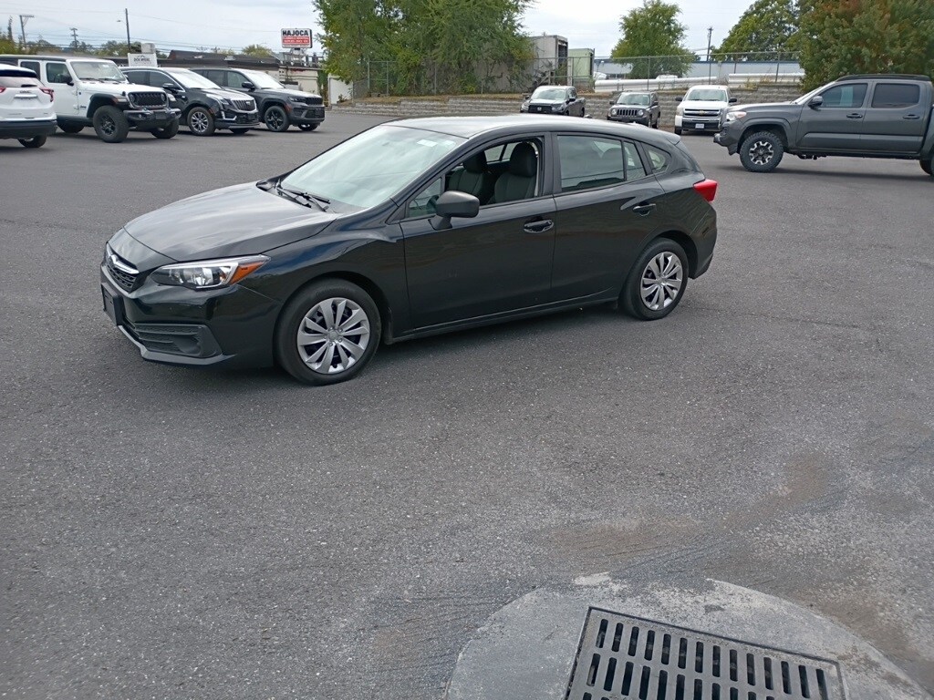 2023 Subaru Impreza Base photo 2