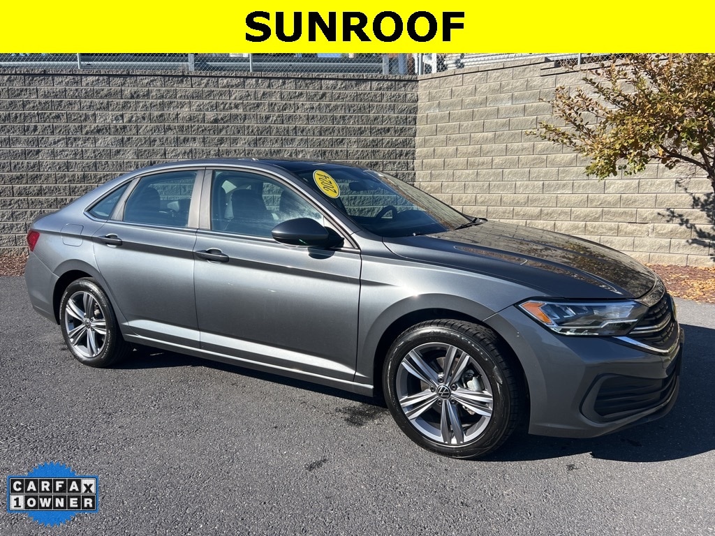 Used 2024 Volkswagen Jetta 1.5T SE Sedan