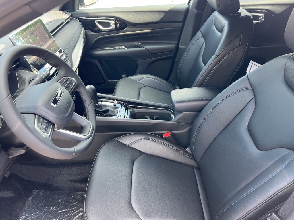 2025 Jeep Compass Limited photo 3