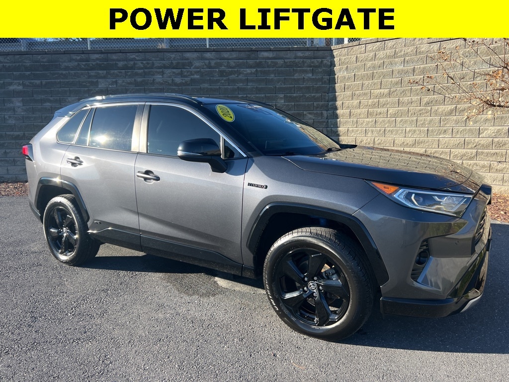 2020 Toyota RAV4 XSE's photo