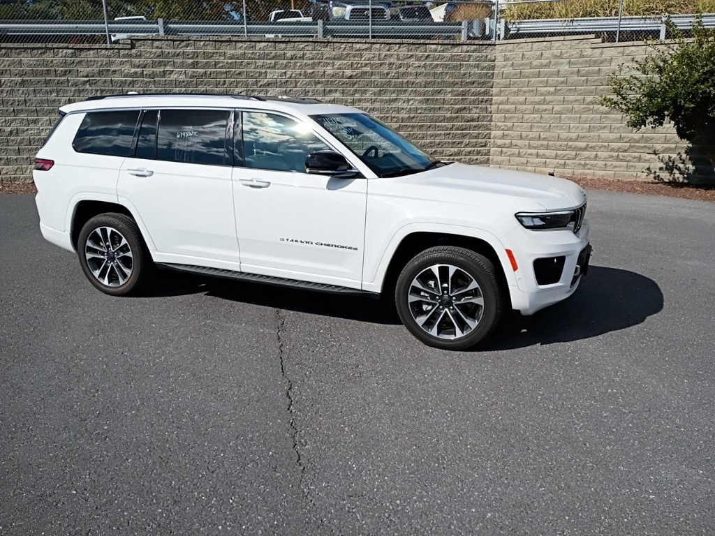 Used 2022 Jeep New Grand Cherokee Overland SUV