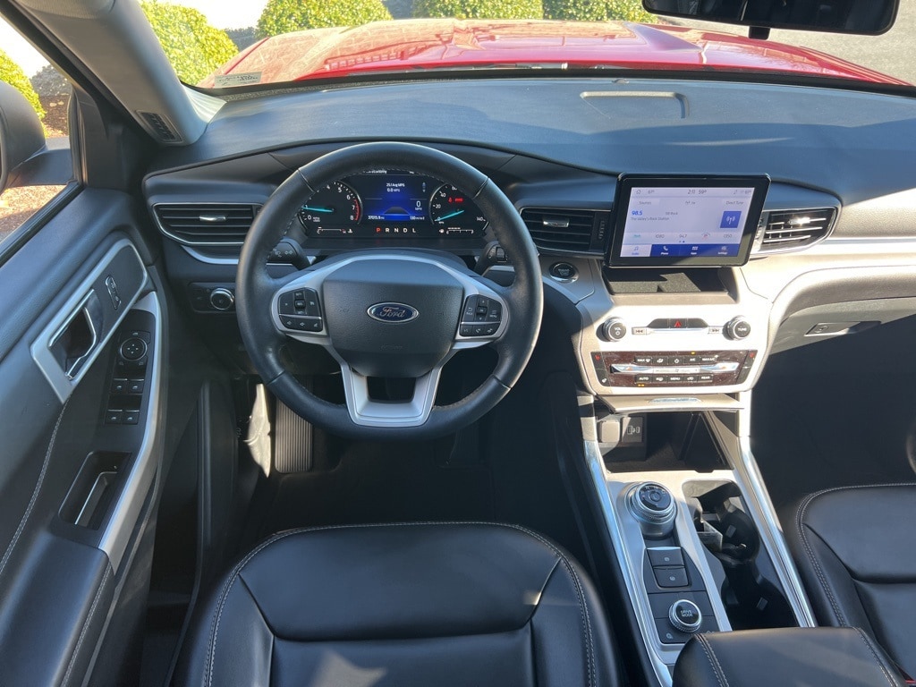 Used 2022 Ford Explorer XLT SUV