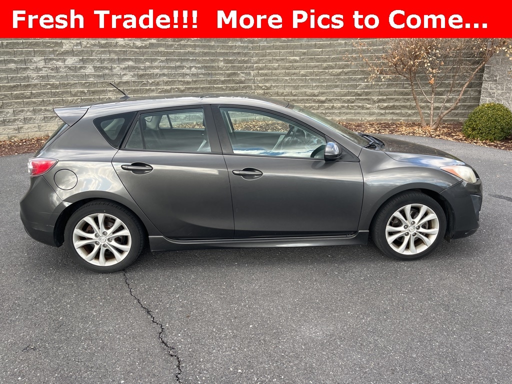 Used 2011 Mazda MAZDA3 s Sport with VIN JM1BL1K65B1399105 for sale in Harrisonburg, VA