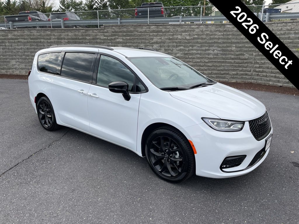 2026 Chrysler Pacifica Passenger Van 