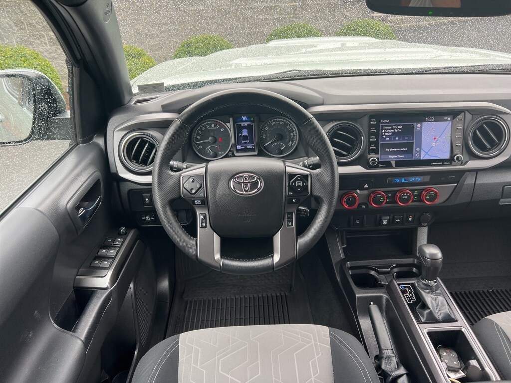 2022 Toyota Tacoma TRD Sport V6 photo 2