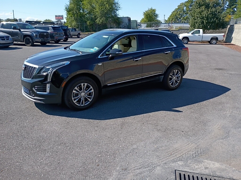 2023 Cadillac XT5 Premium Luxury photo 3