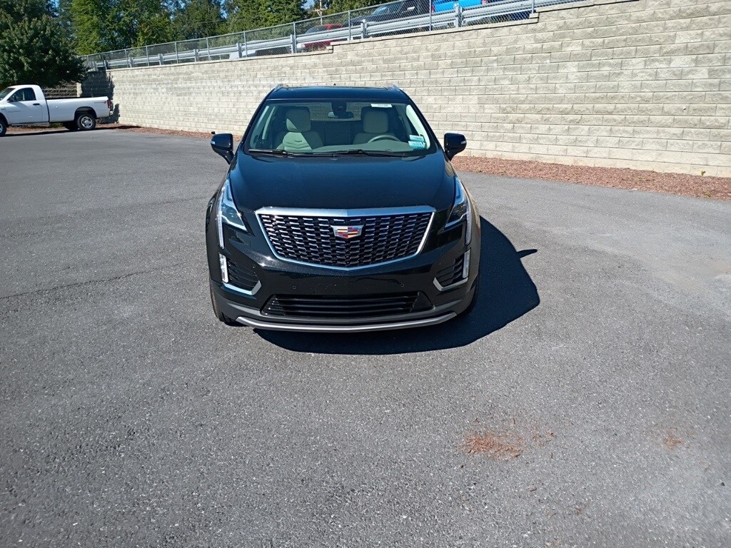 2023 Cadillac XT5 Premium Luxury photo 2