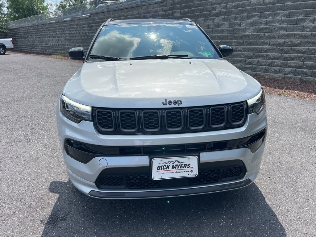 2025 Jeep Compass Limited photo 2