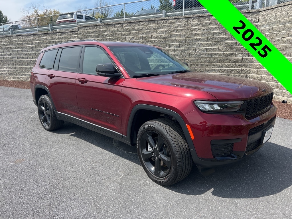 2025 Jeep Grand Cherokee L Altitude's photo