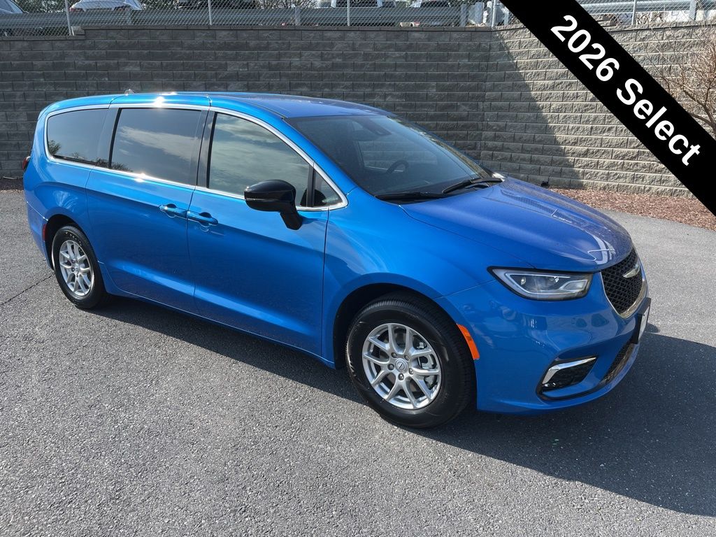 2026 Chrysler Pacifica Passenger Van 