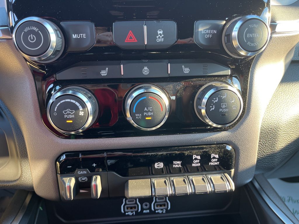 2026 RAM 3500 Big Horn - Photo 25
