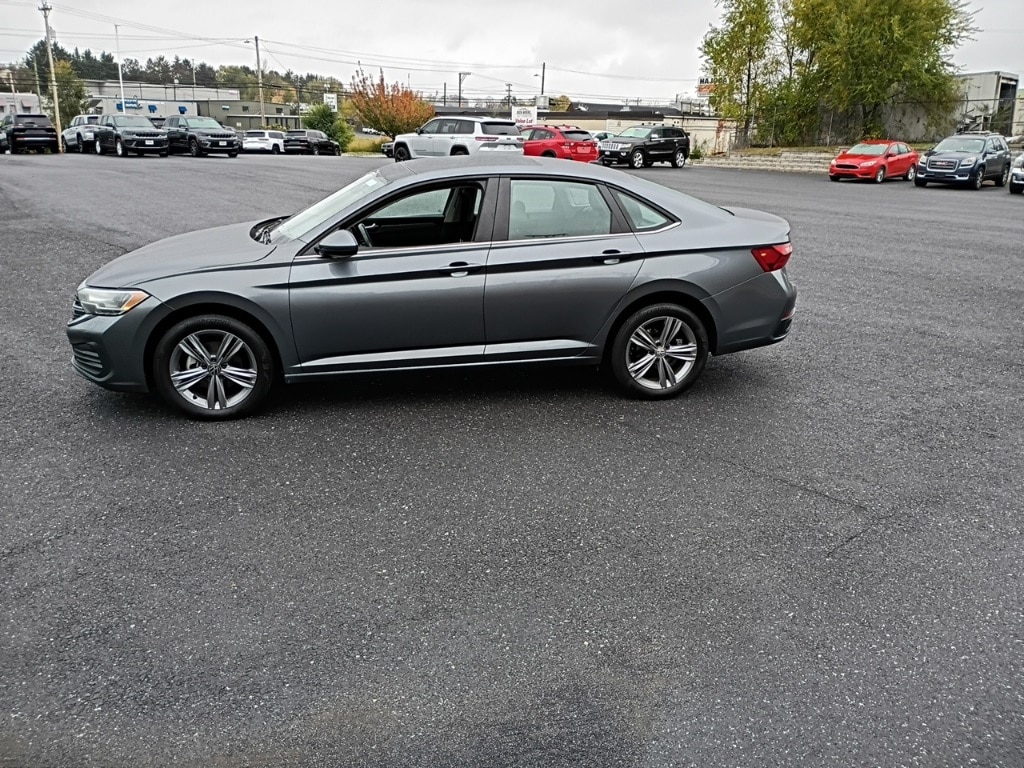 Used 2024 Volkswagen Jetta 1.5T SE Sedan