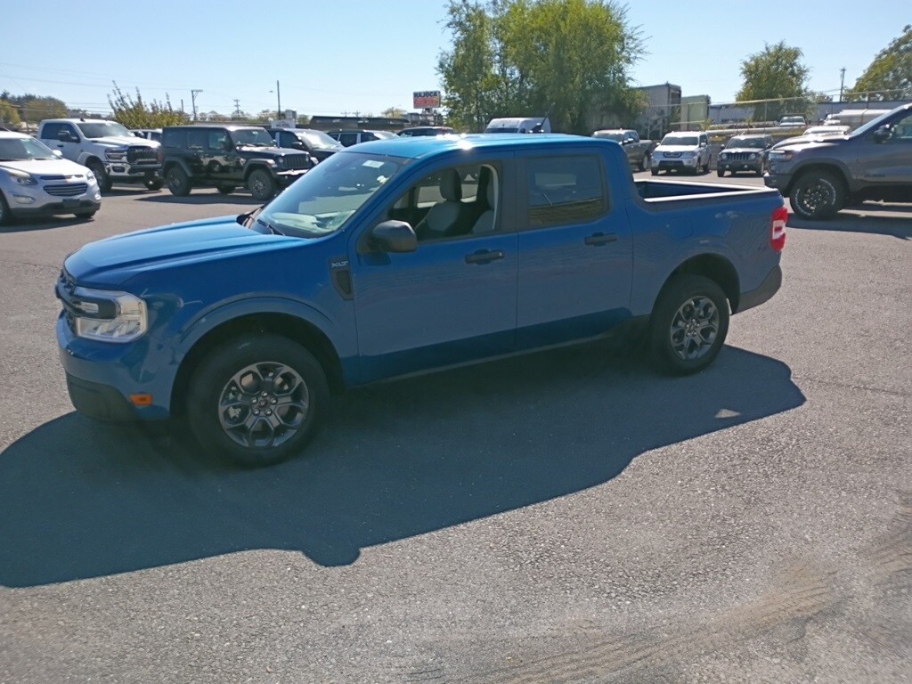 2024 Ford Maverick XLT photo 3