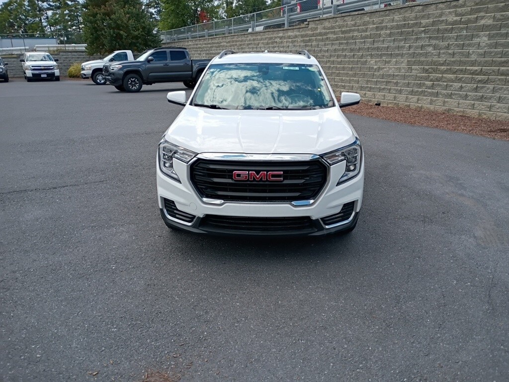 2023 Gmc Terrain SLE photo 2