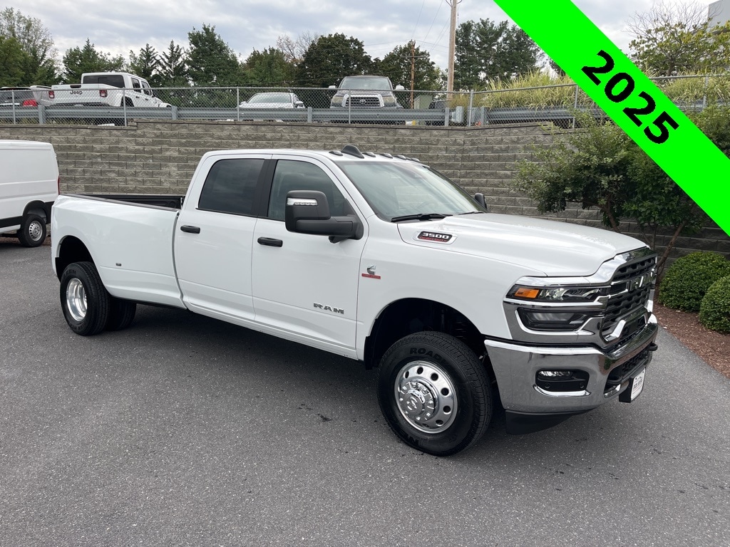 2025 RAM Ram 3500 Pickup Big Horn's photo
