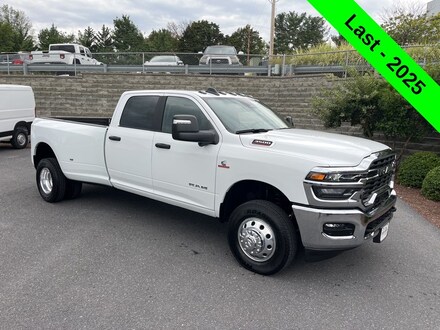 2025 Ram 3500 BIG HORN CREW CAB 4X4 8' BOX Pickup