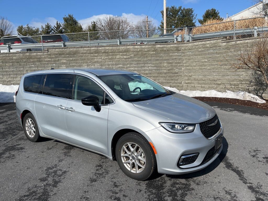 Used 2024 Chrysler Pacifica Touring L Van Passenger Van