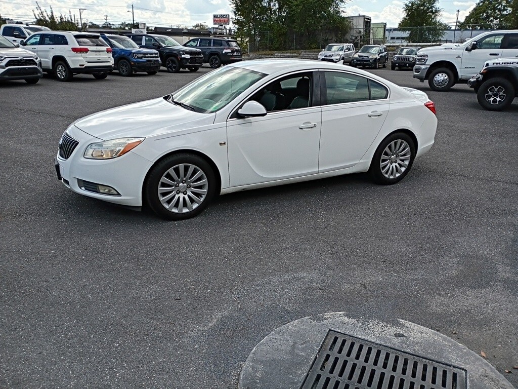 2011 Buick Regal CXL photo 2