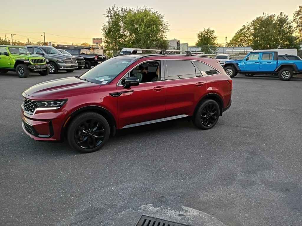 2022 Kia Sorento SX photo 3