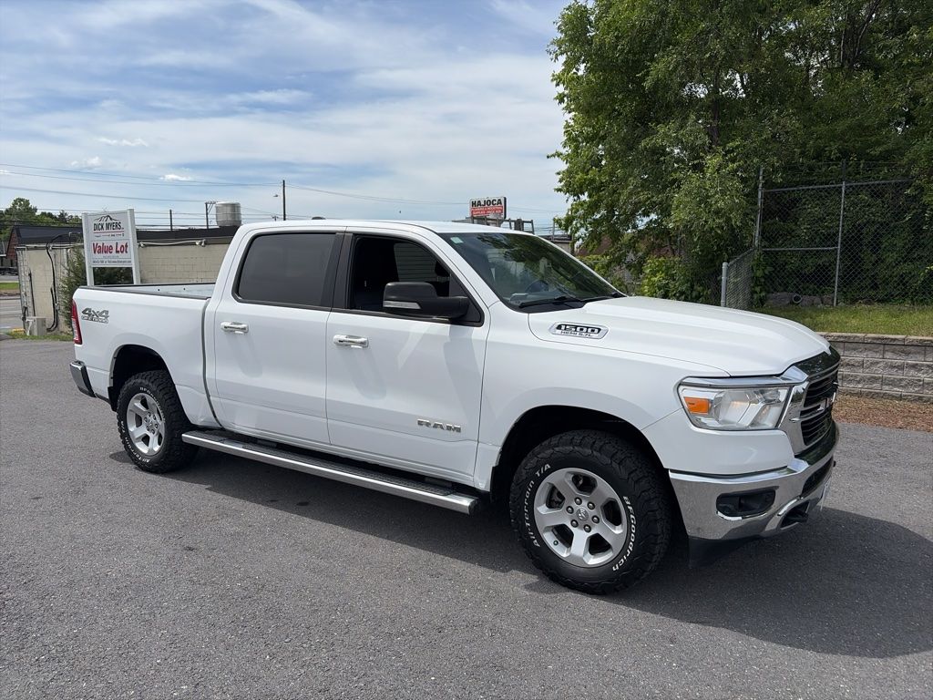 2019 RAM 1500 Big Horn/Lone Star 4x4 Crew Cab 5'7's photo