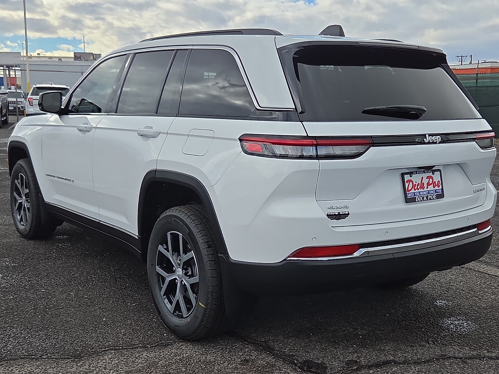2025 Jeep Grand Cherokee Limited photo 4