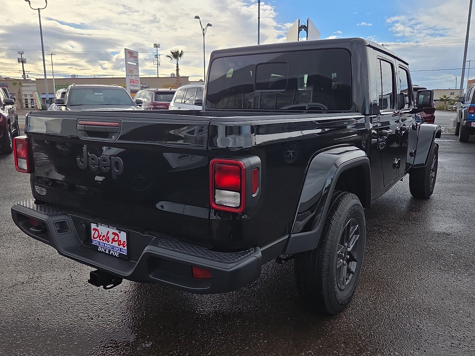 2025 Jeep Gladiator Sport S photo 4