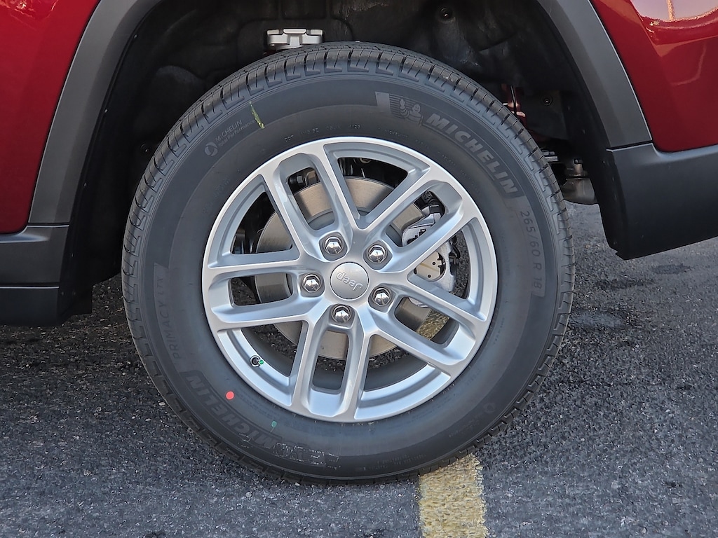 New 2025 Jeep Grand Cherokee Laredo Sport Utility