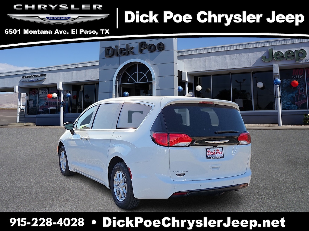 2026 Chrysler Voyager LX photo 3