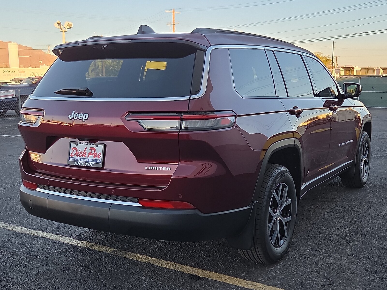 2025 Jeep Grand Cherokee L photo 4