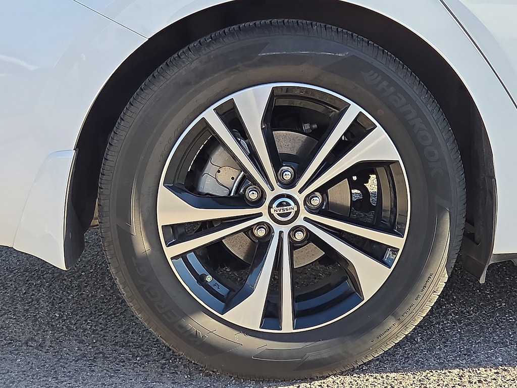 2023 Nissan Sentra SV photo 4