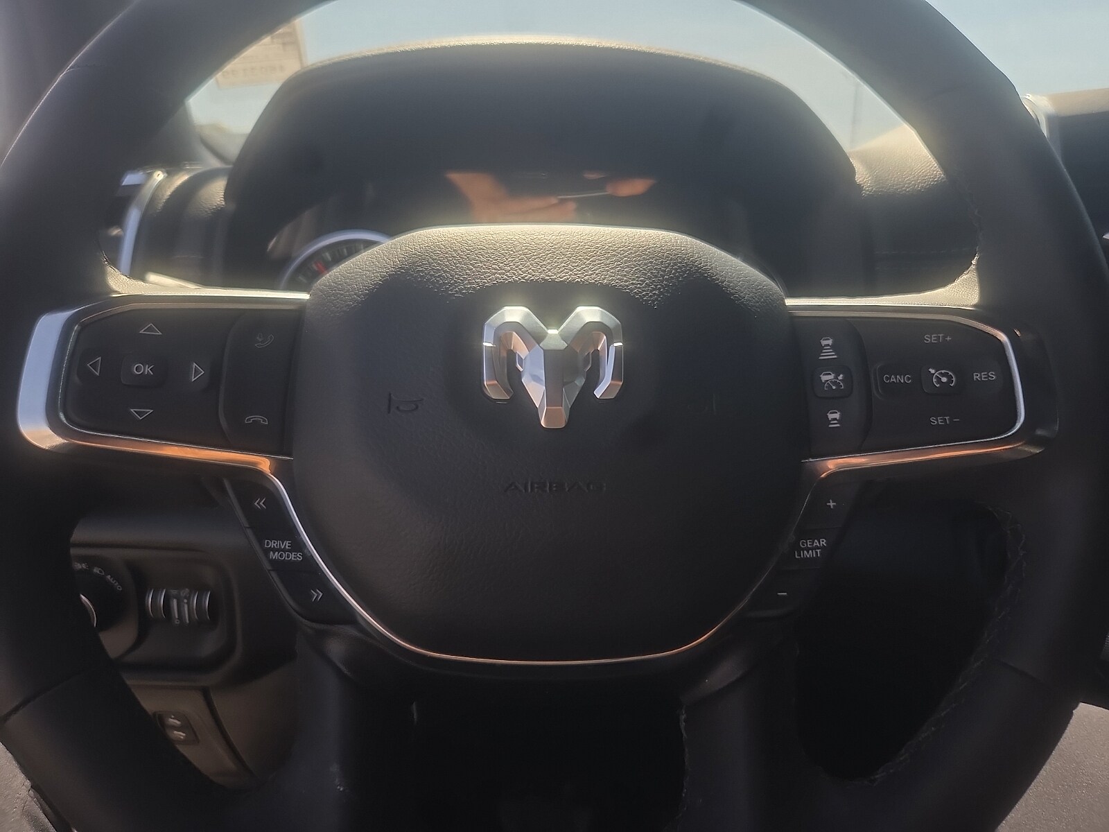 2025 RAM Ram 1500 Pickup Laramie - Photo 12