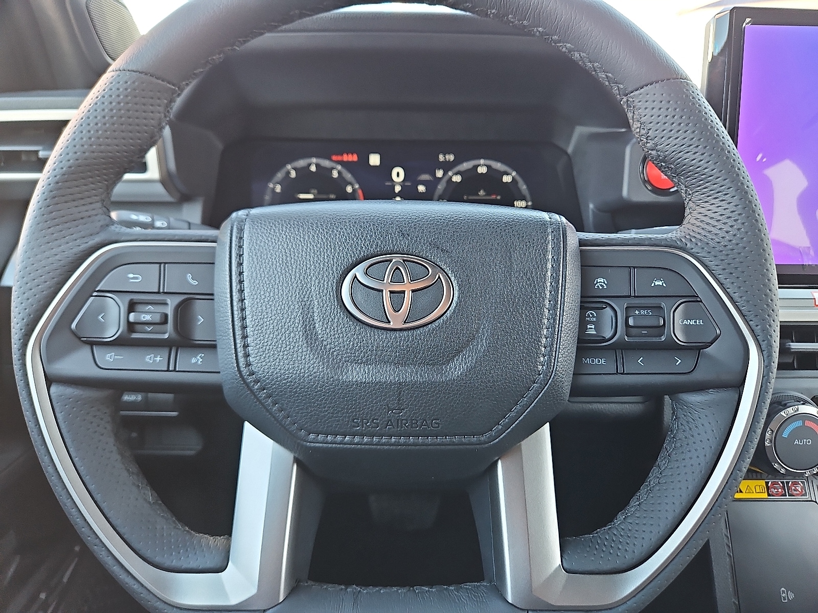 2025 Toyota Tacoma TRD Off Road - Photo 12