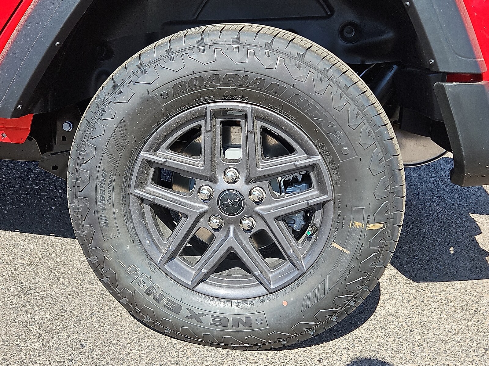 2025 Jeep Wrangler Sport S photo 4