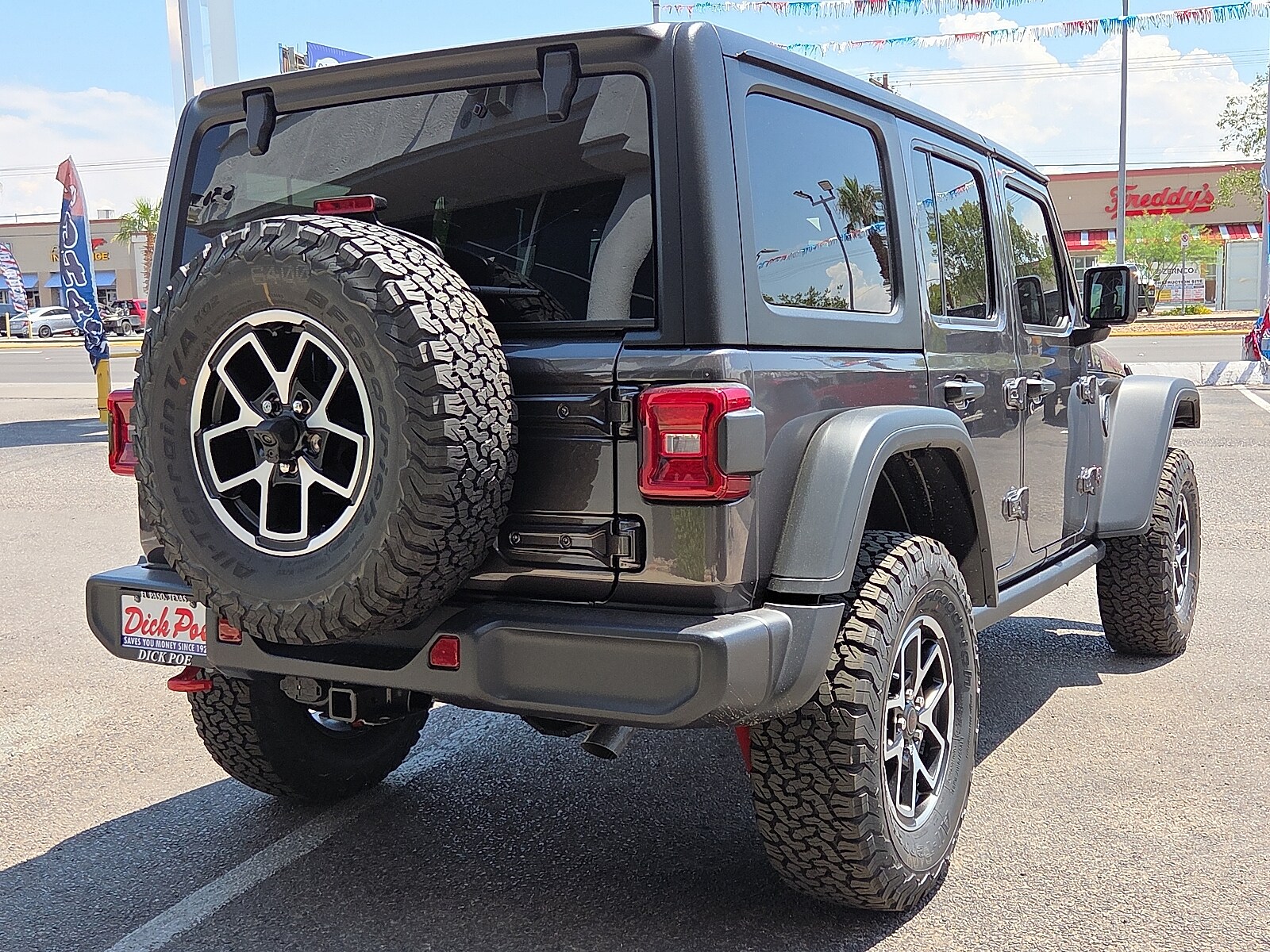 2025 Jeep Wrangler Rubicon photo 4