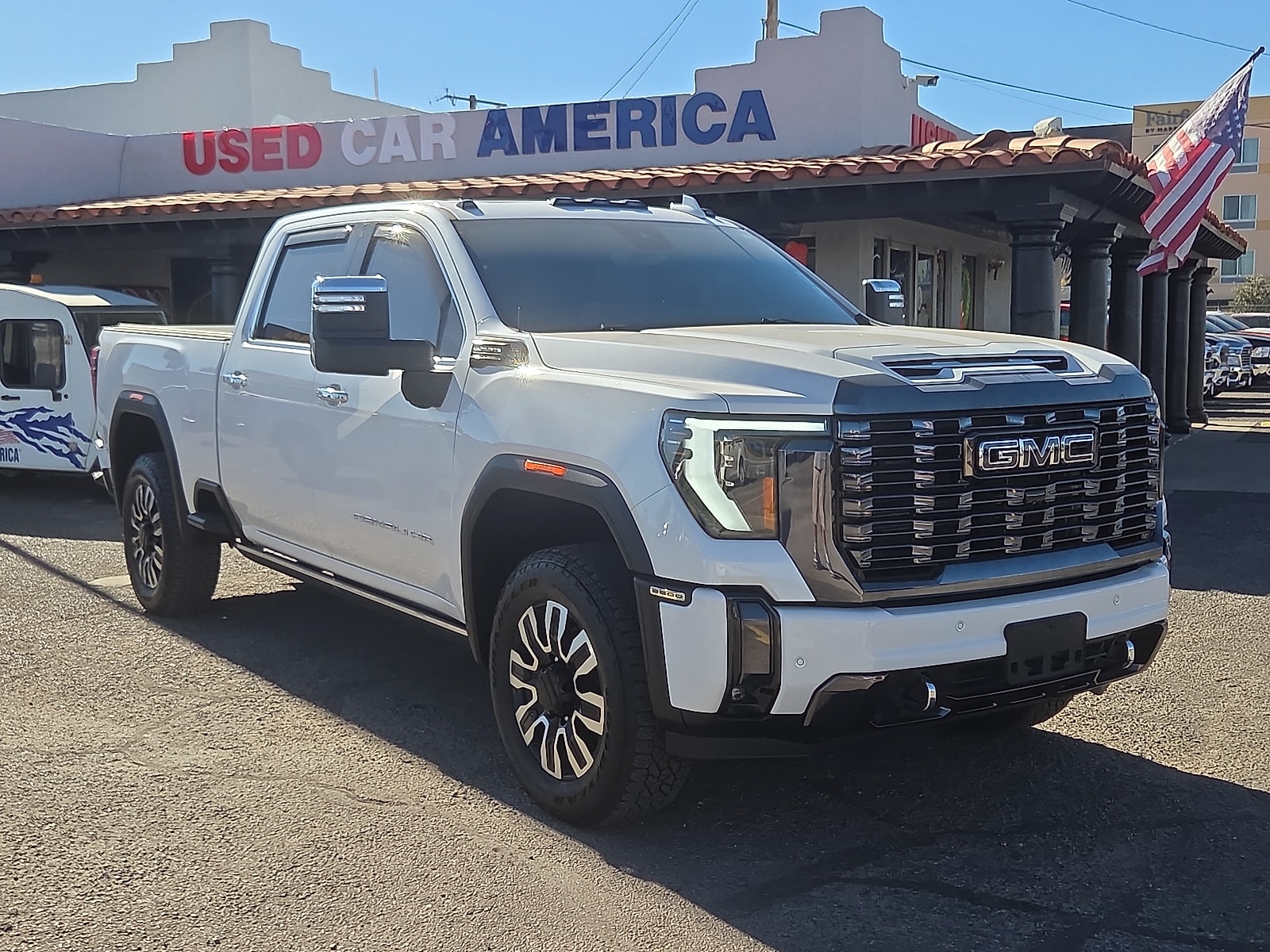 2024 GMC Sierra 2500HD Denali Ultimate's photo