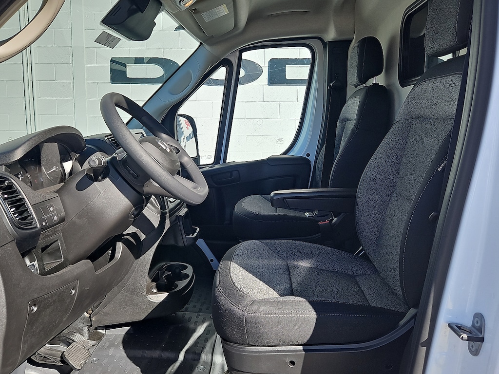 2026 Ram ProMaster 2500 Cargo Van photo 4