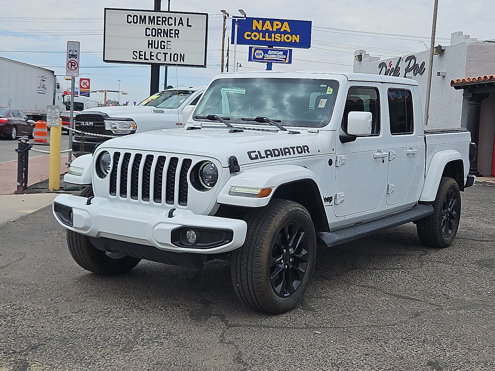 2023 Jeep Gladiator High Altitude photo 2