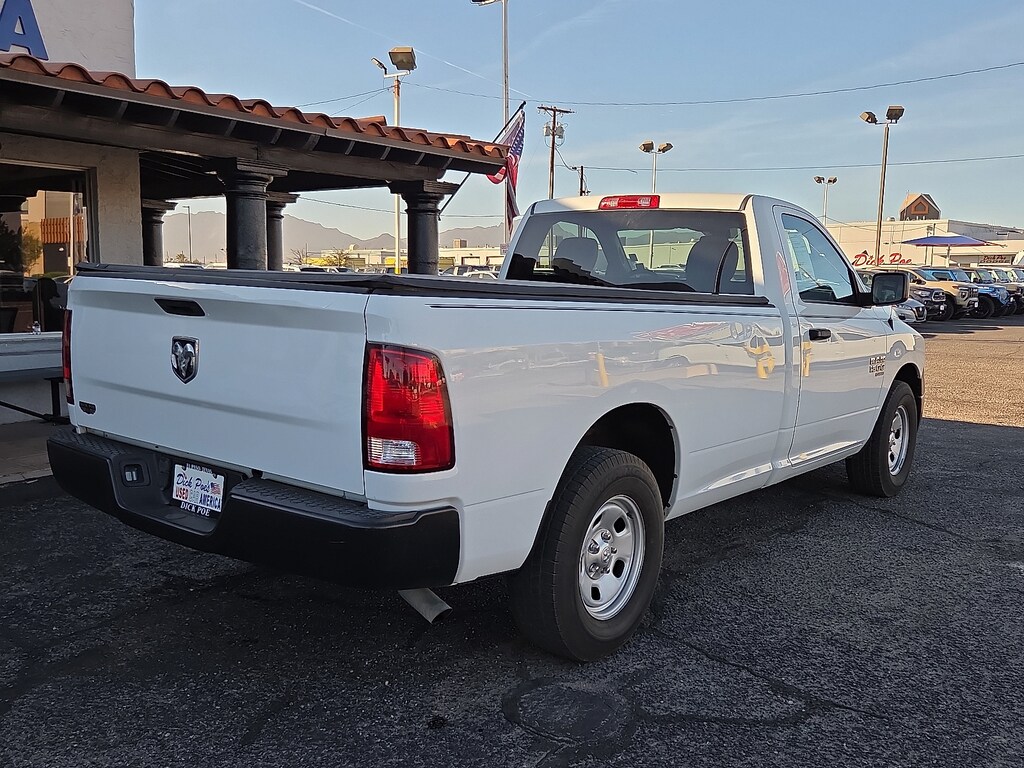 2023 Ram 1500 Classic Tradesman photo 4